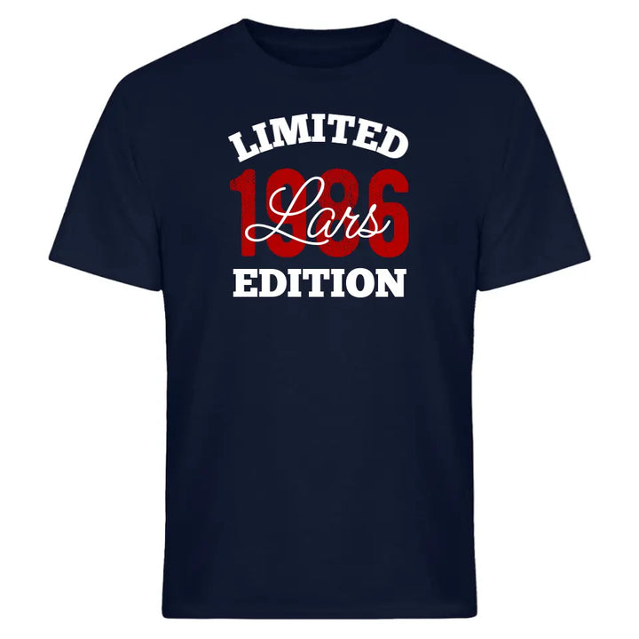 Limited Edition - T-Shirt oder Hoodie - personalisierbar mit Name & Geburtsjahr - Geburtstagsgeschenk