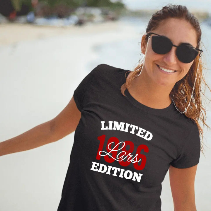 Limited Edition - T-Shirt oder Hoodie - personalisierbar mit Name & Geburtsjahr - Geburtstagsgeschenk