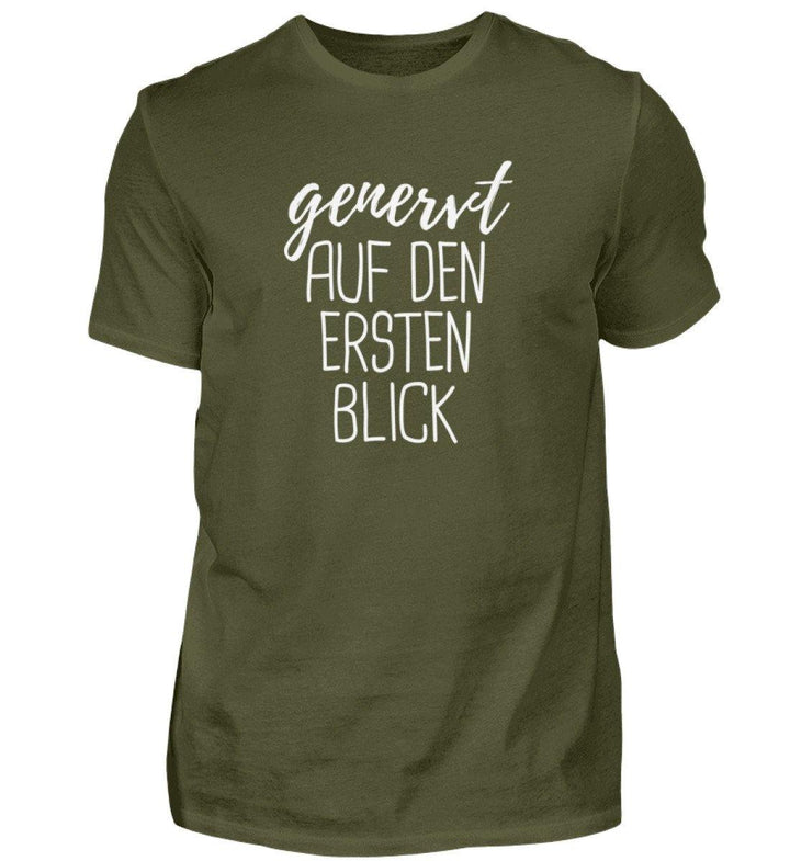 Genervt ersten Blick - Words on Shirts  - Herren Shirt - Words on Shirts Sag es mit dem Mittelfinger Shirts Hoodies Sweatshirt Taschen Gymsack Spruch Sprüche Statement