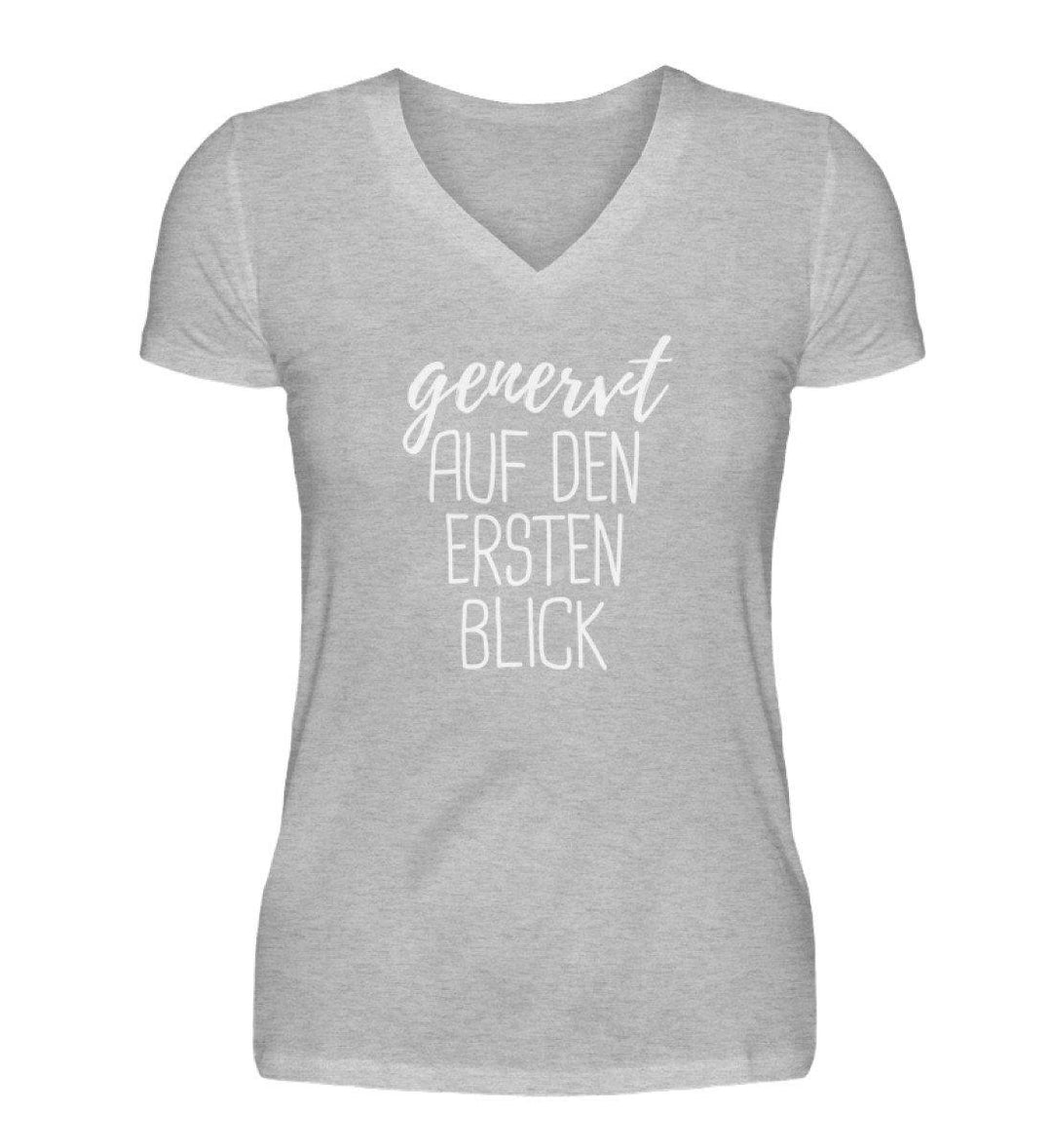 Genervt ersten Blick  - Words on Shirts  - V-Neck Damenshirt - Words on Shirts Sag es mit dem Mittelfinger Shirts Hoodies Sweatshirt Taschen Gymsack Spruch Sprüche Statement